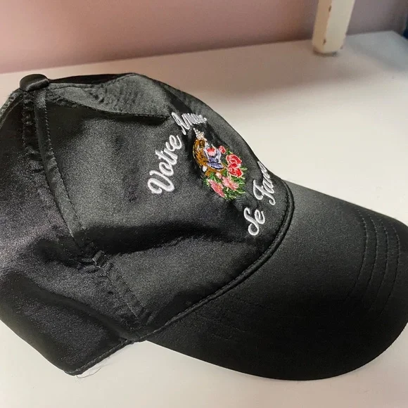 Very chic cap - Picture 2 of 3